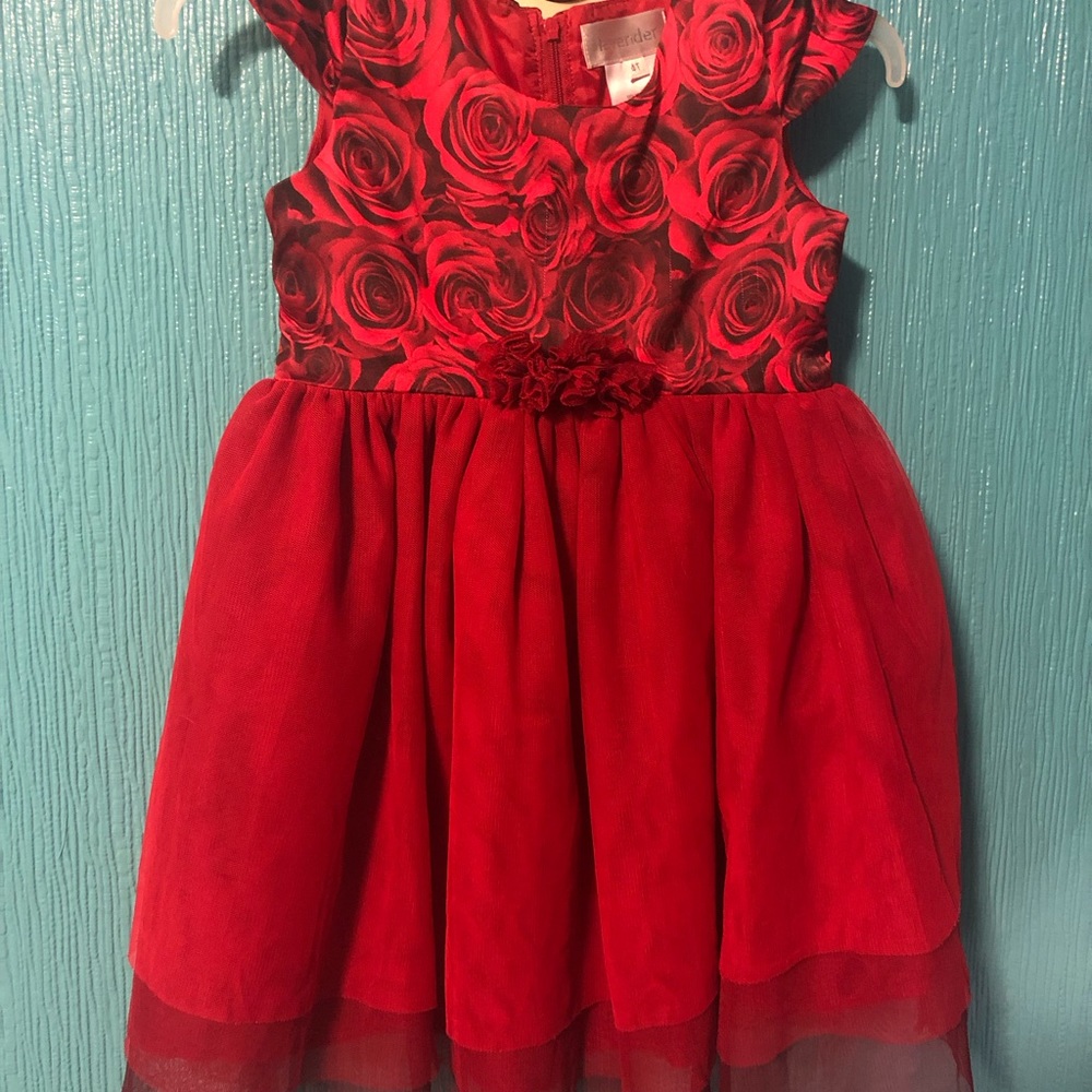 Beautiful little girls dress by Lavender. Size 4T